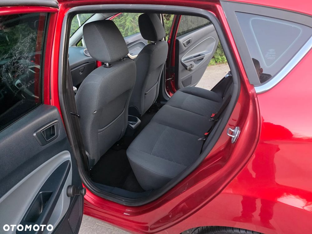 Ford Fiesta 1.25 Titanium - 24