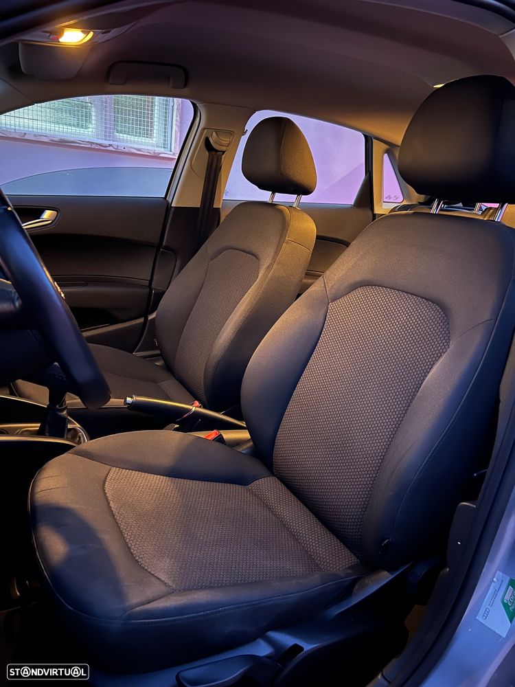 Audi A1 1.6 TDI S-line - 30