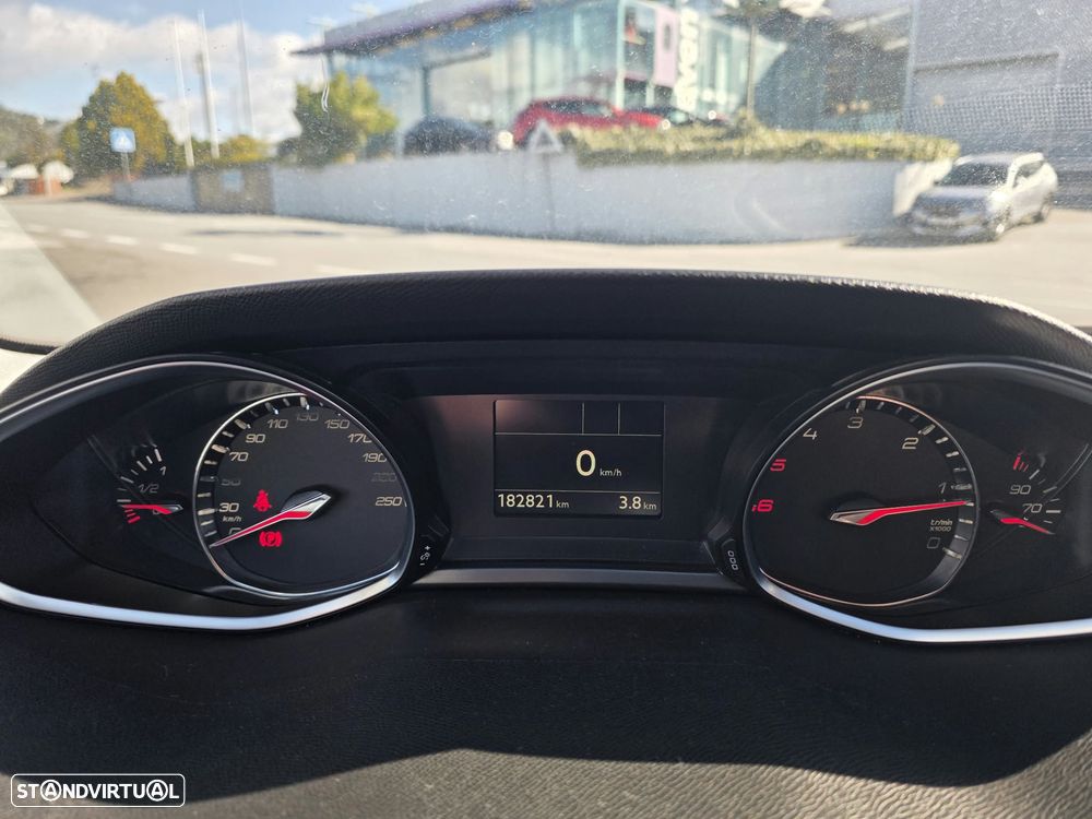 Peugeot 308 SW - 9