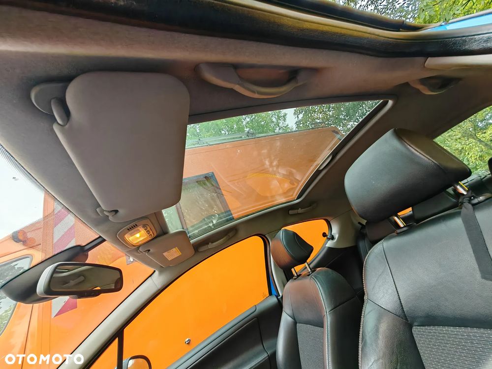 Peugeot 207 - 13