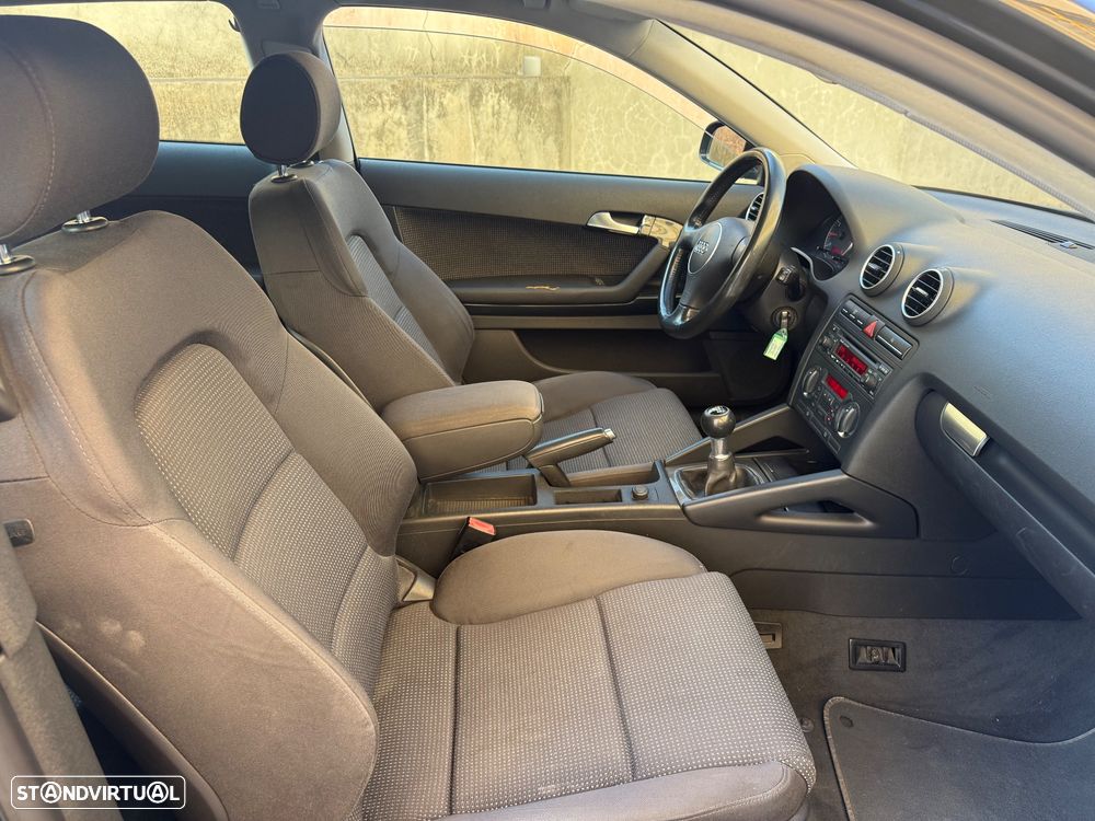 Audi A3 1.6 Sport - 5