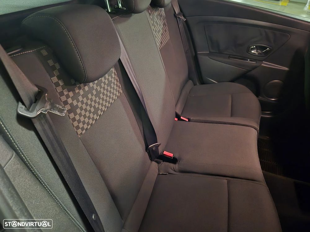 Renault Mégane Sport Tourer ENERGY dCi 110 Start & Stopp Paris Business - 34