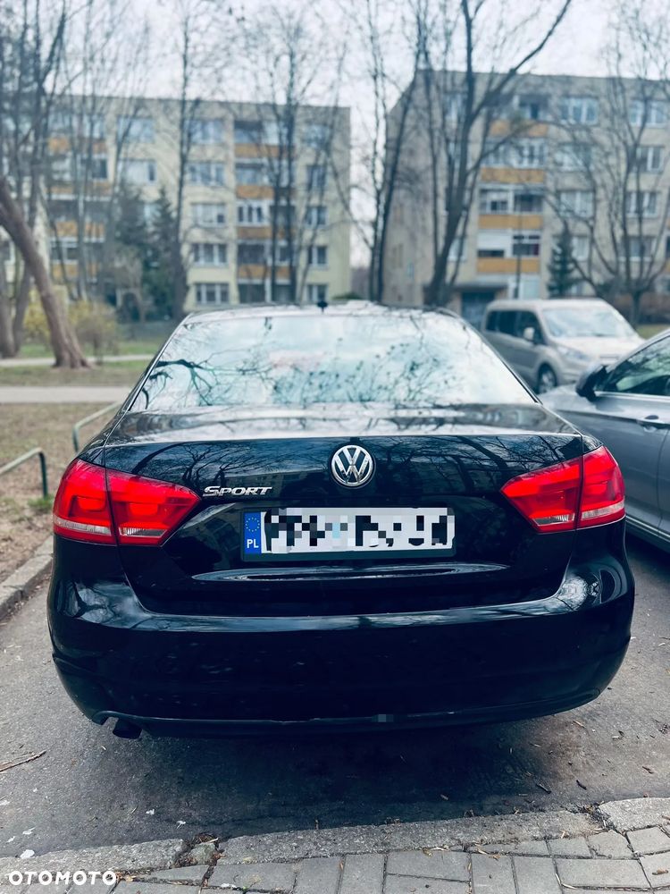 Volkswagen Passat - 4