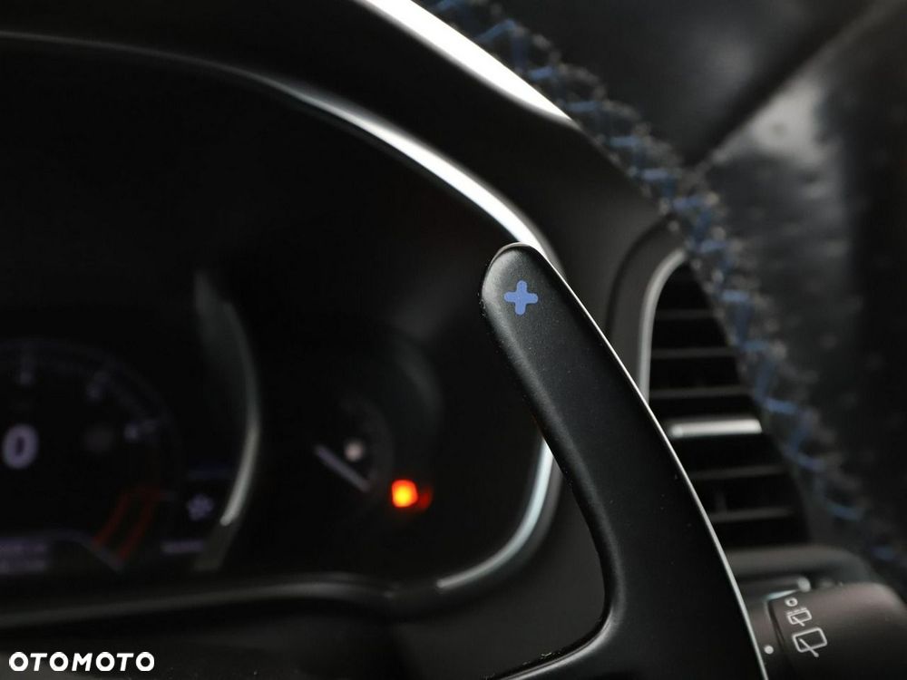 Renault Megane ENERGY TCe 205 EDC GT - 36