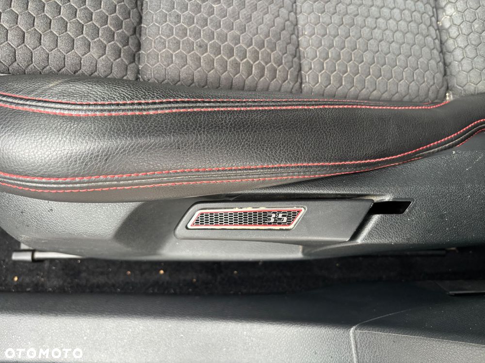 Volkswagen Golf 2.0 TSI GTI 35 DSG - 29