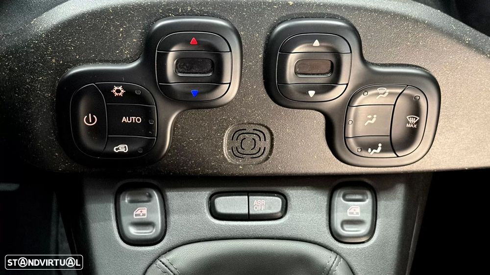 Fiat Panda 1.0 Hybrid City Cross - 31
