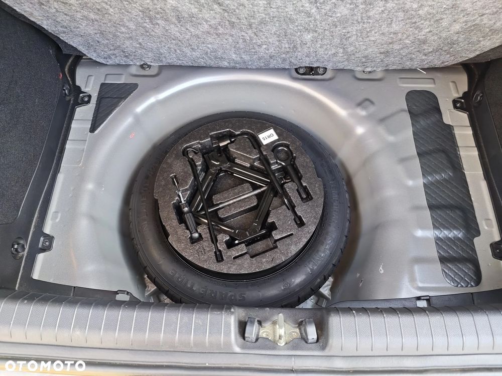 Hyundai i20 1.4 Premium - 34