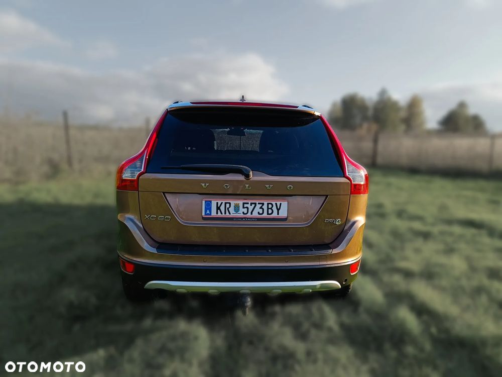 Volvo XC 60 DRIVe R Design - 6