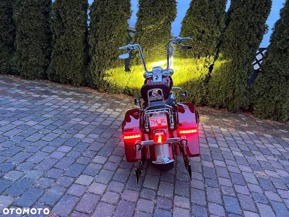 Harley-Davidson Touring Road King - 12