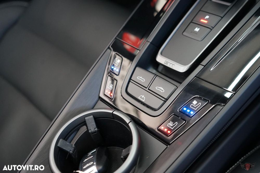 Porsche 911 Carrera GTS T-Hybrid - 9