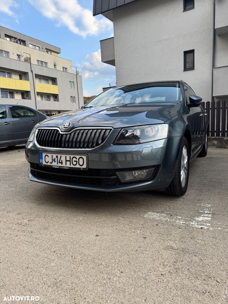 Skoda Octavia 2.0 TDI DSG Style - 3