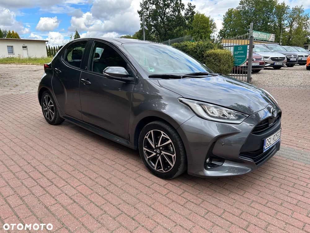 Toyota Yaris 1.5 VVT-iE Team Deutschland - 4