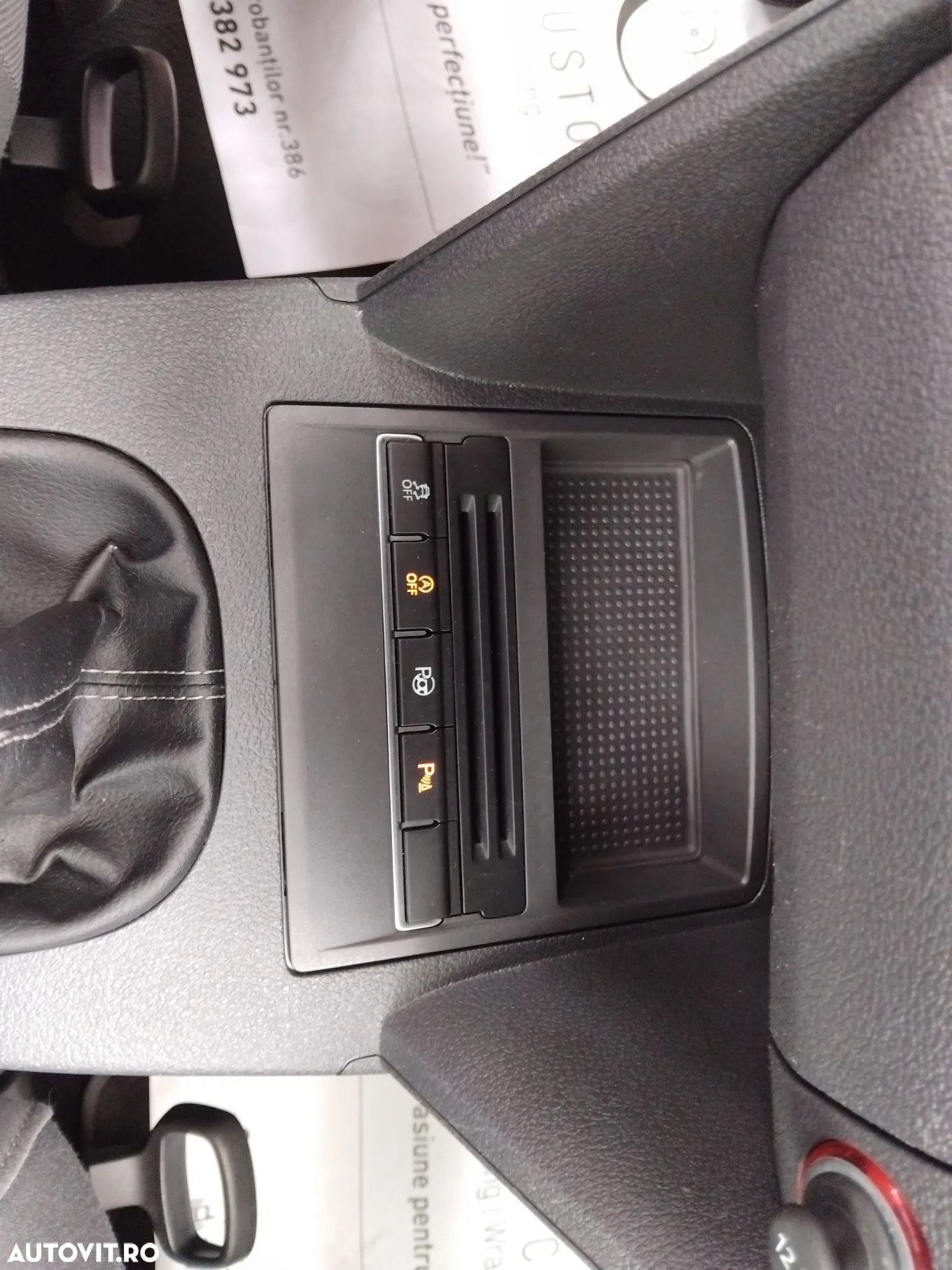 Volkswagen Touran 2.0 TDI DPF BlueMotion Technology Life - 9