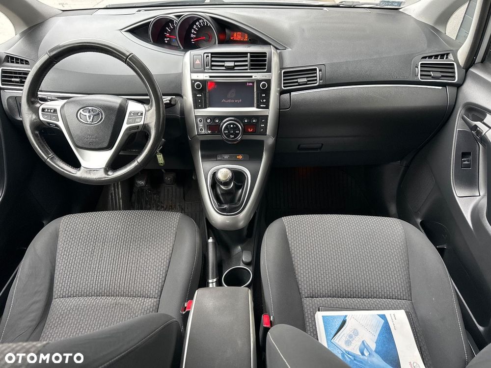Toyota Verso 2.0 D-4D Premium - 17