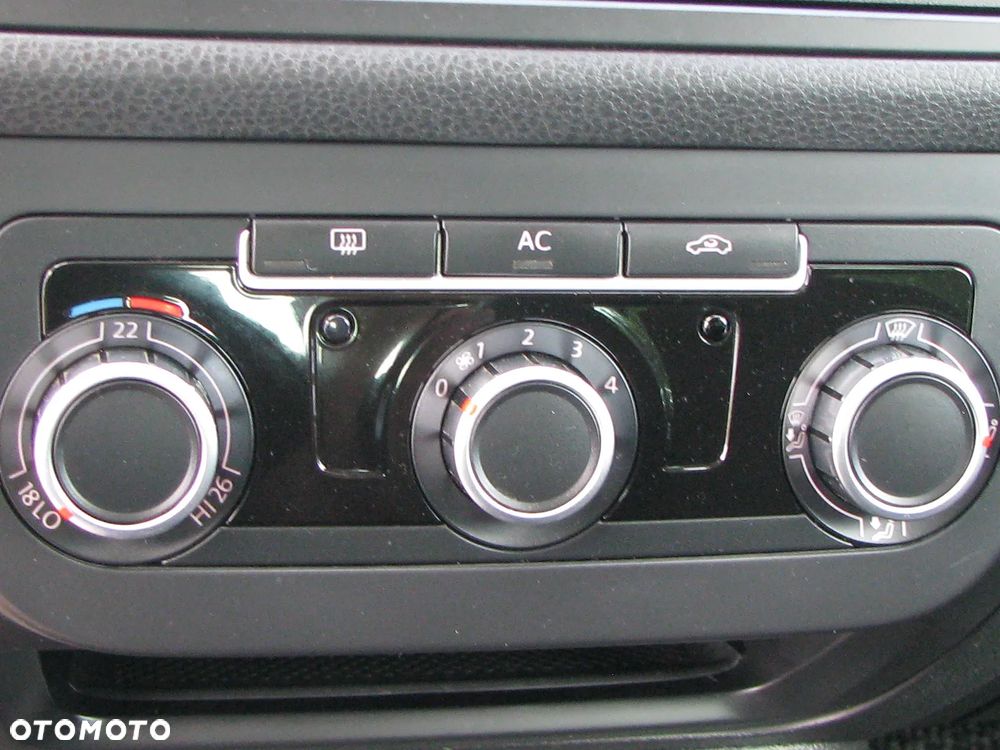 Volkswagen Golf 1.6 Comfortline - 16