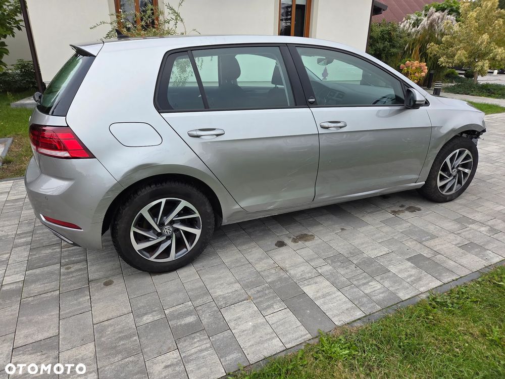 Volkswagen Golf - 4