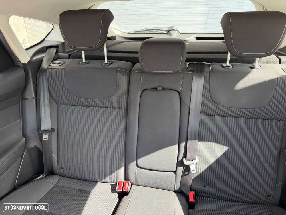 Ford Focus 1.6 EcoBoost S&S Titanium - 11