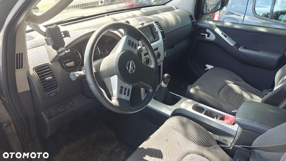 Nissan Pathfinder - 3