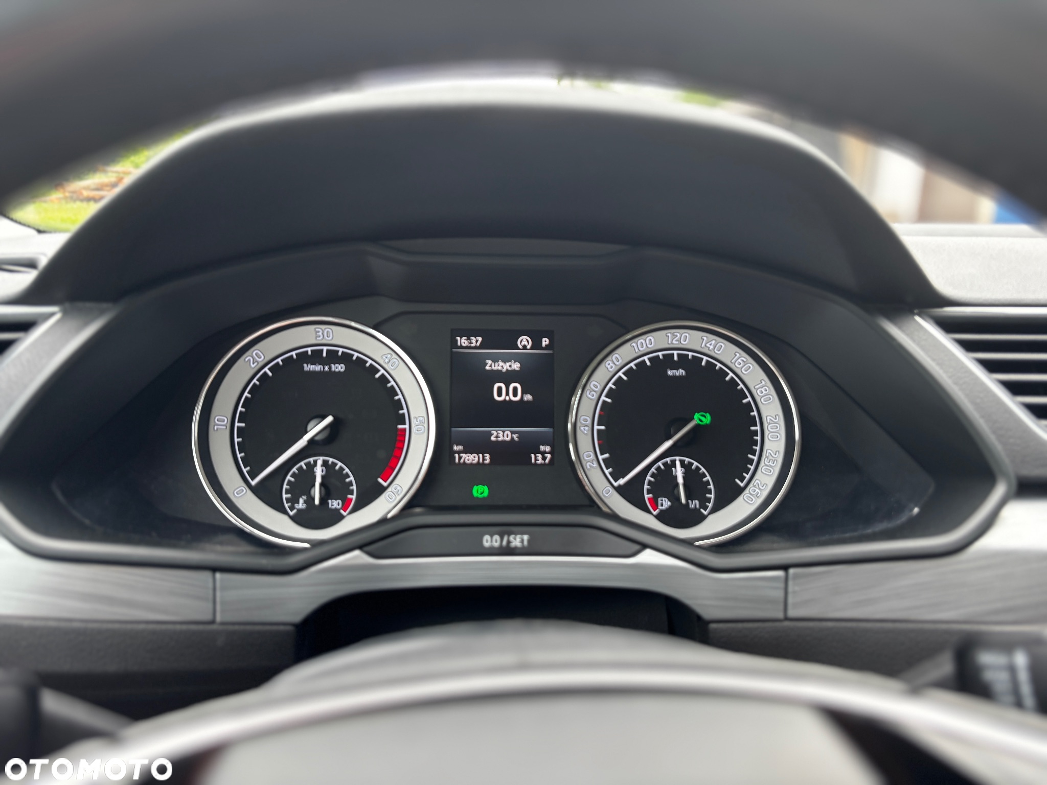 Skoda Superb 2.0 TDI Ambition DSG - 18