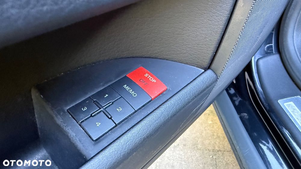 Audi A4 Avant - 16