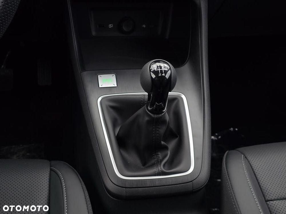 MG ZS 1.5 Excite - 21