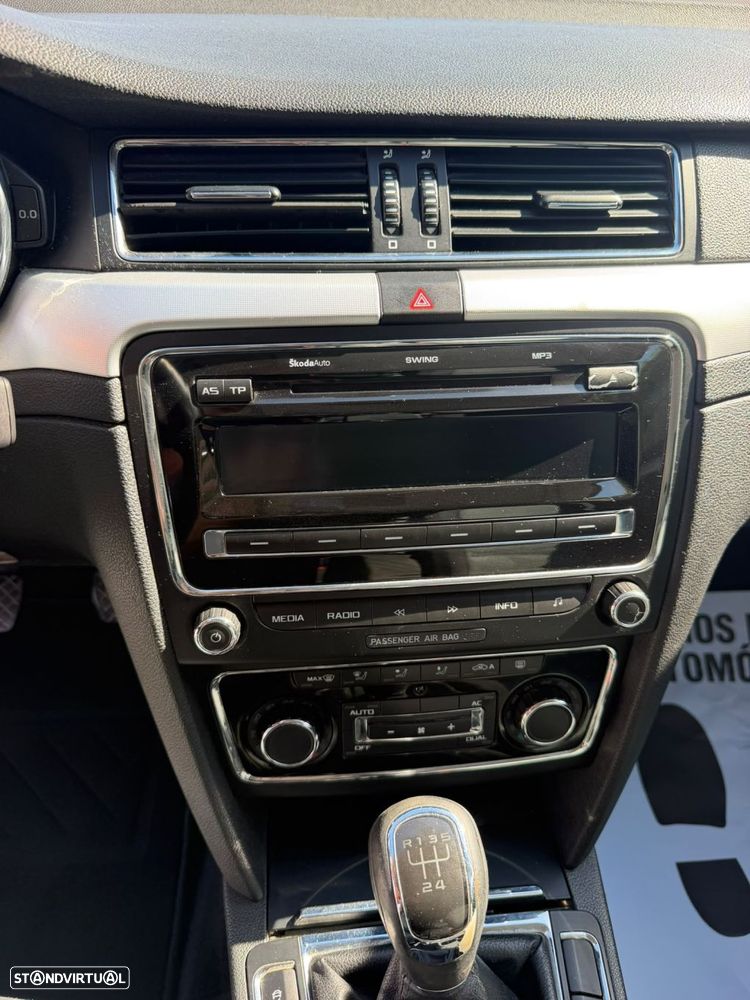 Skoda Superb 1.6 TDI Ambition - 31