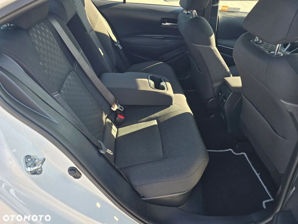 Toyota Corolla 1.8 Hybrid Comfort - 17