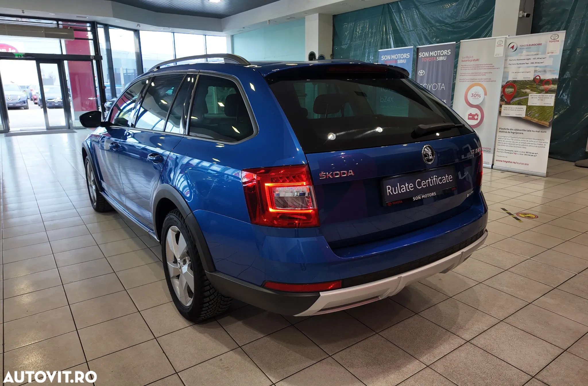 Skoda Octavia Combi Diesel 2.0 TDI 4X4 DSG Scout - 4