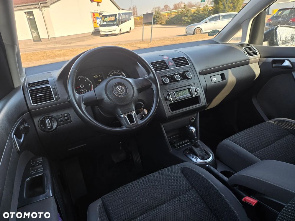 Volkswagen Touran - 20