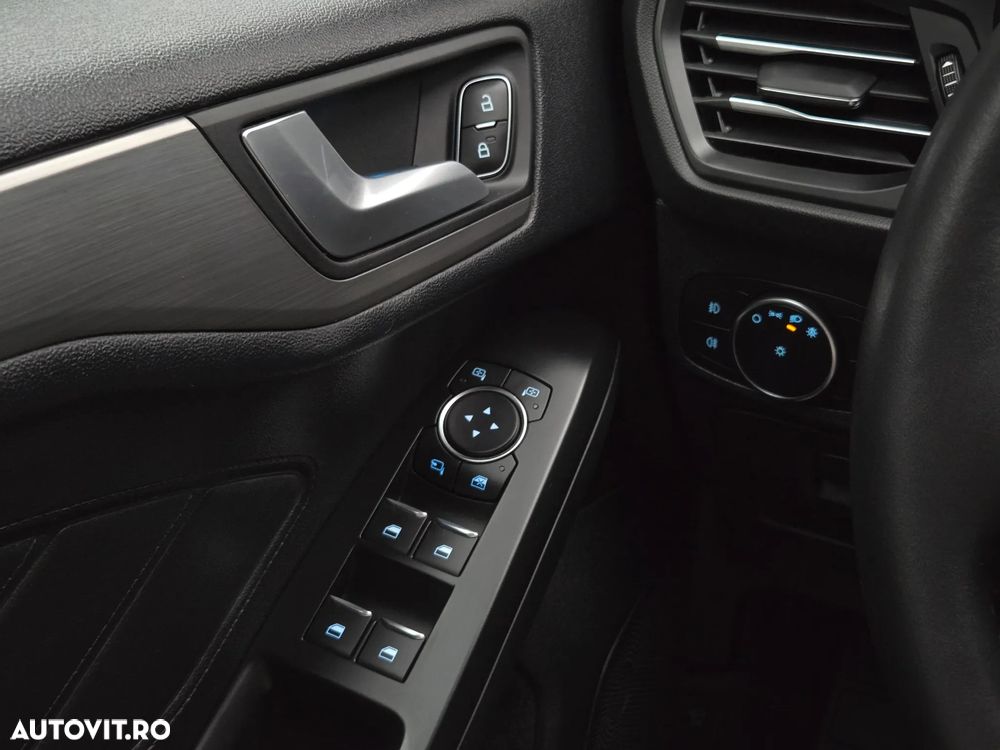Ford Focus 2.0 EcoBlue Titanium - 25