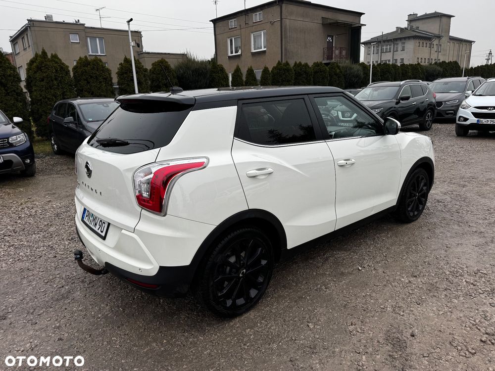 SsangYong/KGM Tivoli e-XGi 160 2WD Black+White - 20
