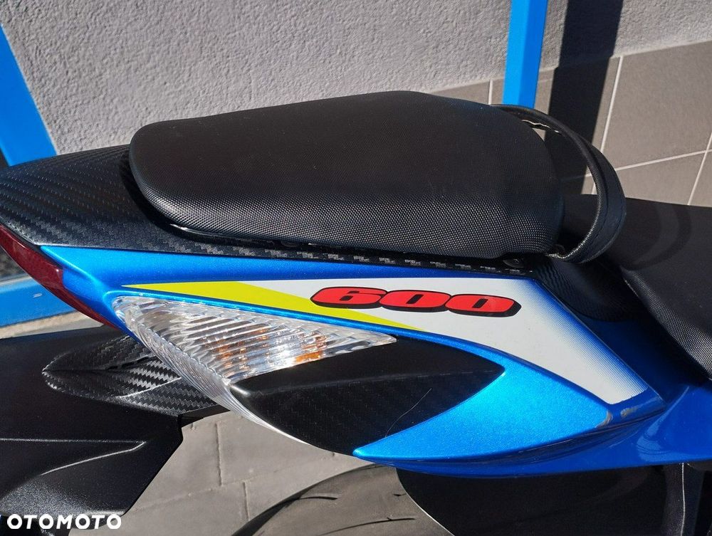 Suzuki GSX-R - 4