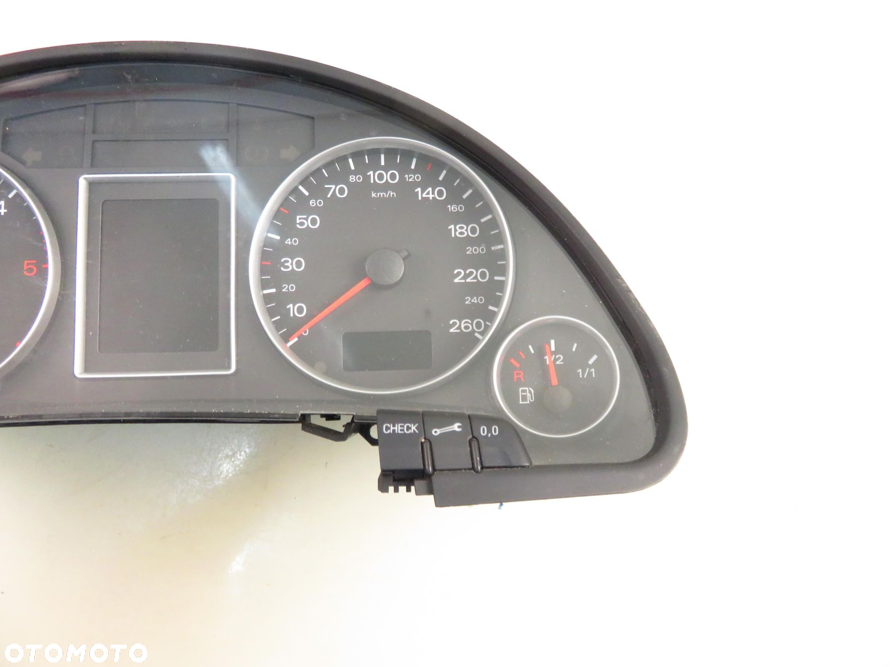 LICZNIK AUDI A4 B7 2.0 TDI 16V - BLB 8E0920931D - 3