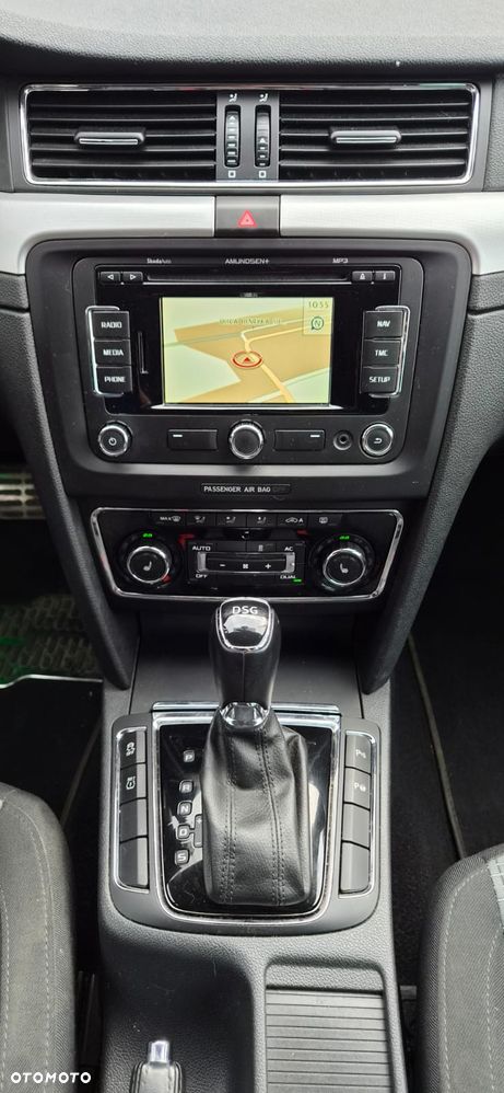 Skoda Superb 2.0 TDI DSG Active - 16