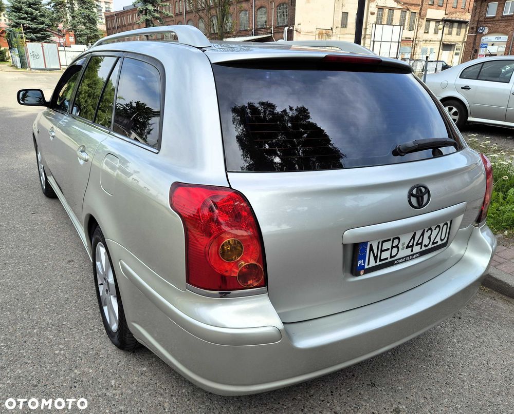 Toyota Avensis - 5