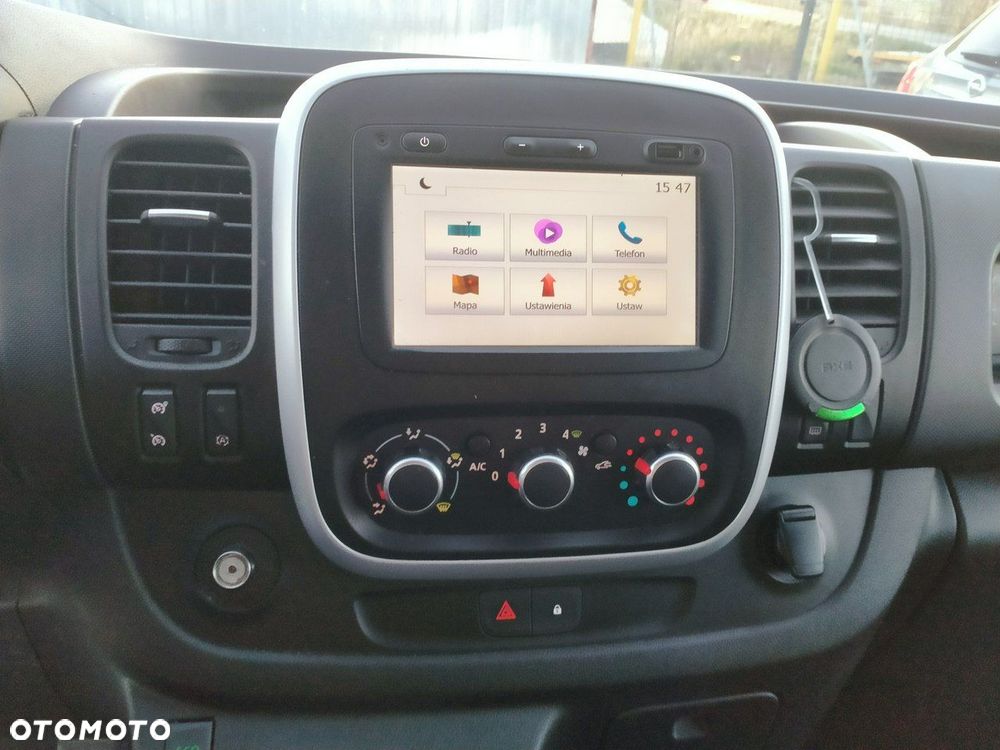 Renault Trafic - 16