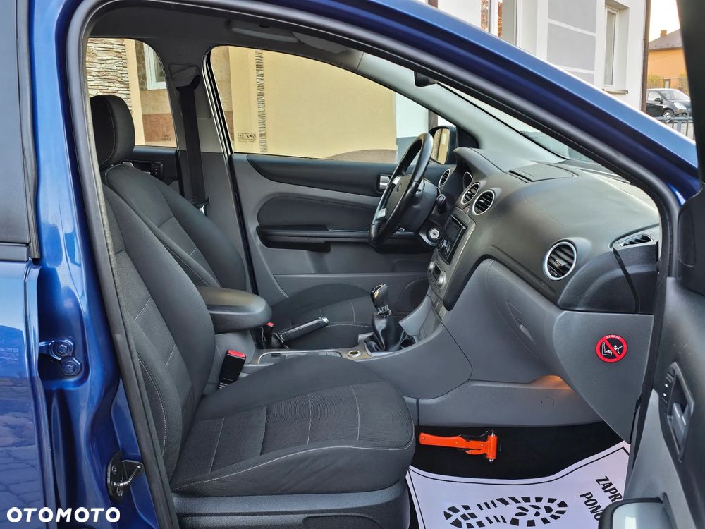 Ford Focus 1.8 Titanium - 24