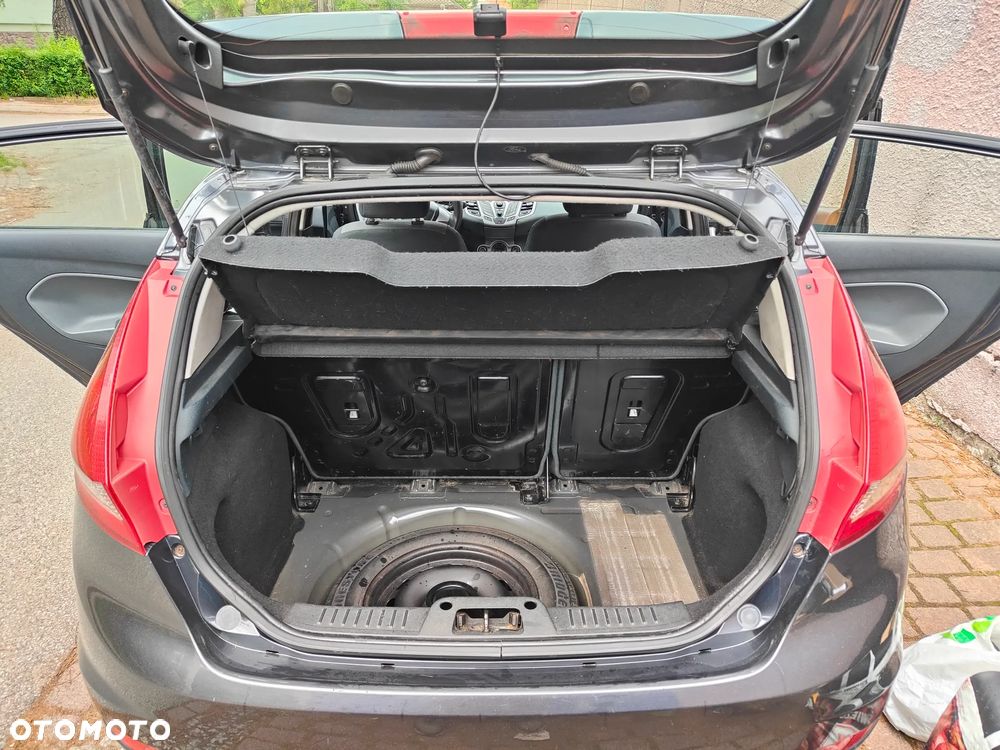 Ford Fiesta 1.4 TDCI - 10