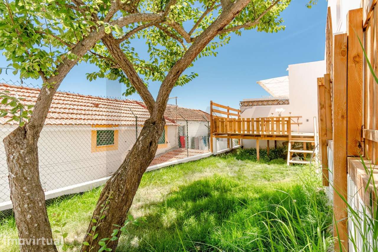 Moradia T2 Renovada no Bairro do Pombal - Grande imagem: 3/48