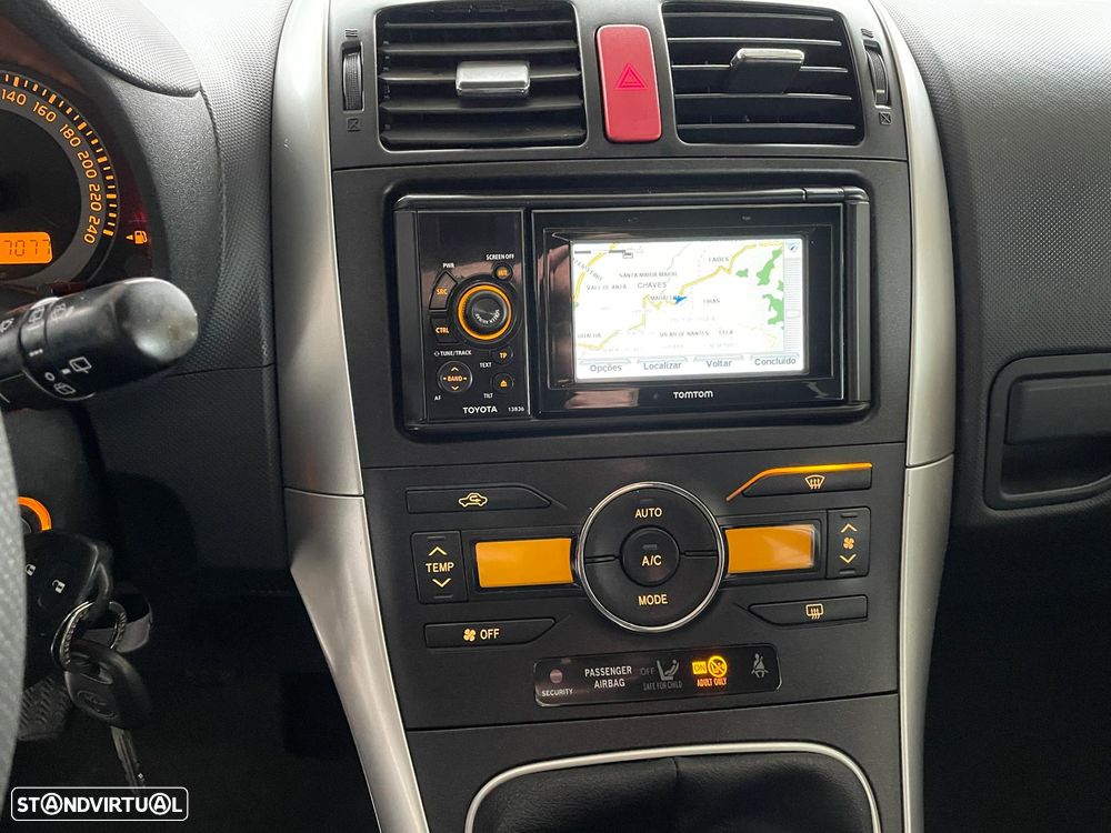 Toyota Auris 1.4 D-4D Cool - 13