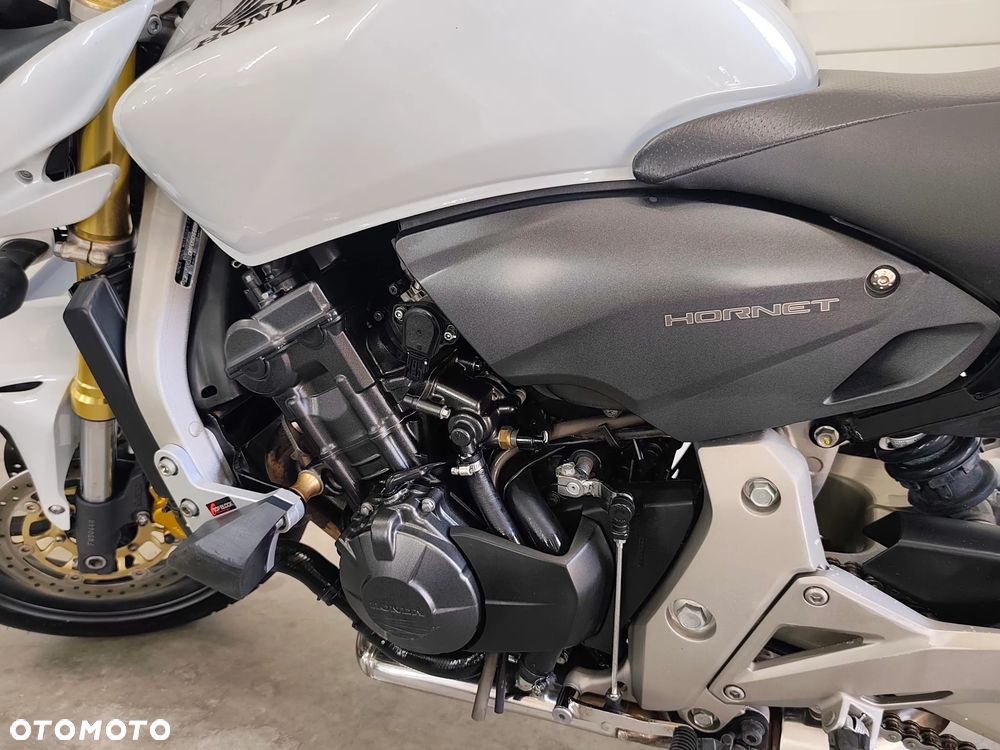 Honda Hornet - 16