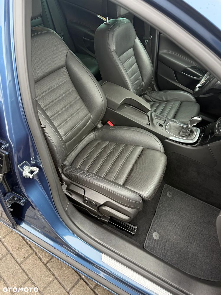 Opel Insignia - 16