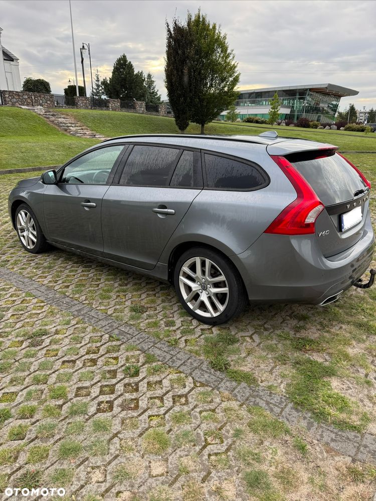 Volvo V60 D4 - 4