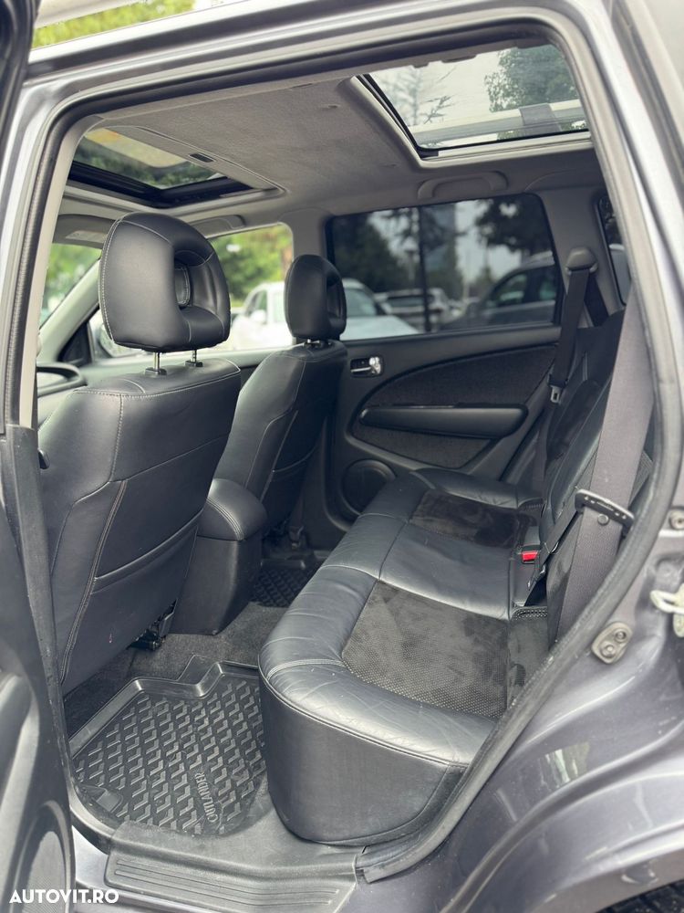 Mitsubishi Outlander 2.0 Turbo 4x4 - 7