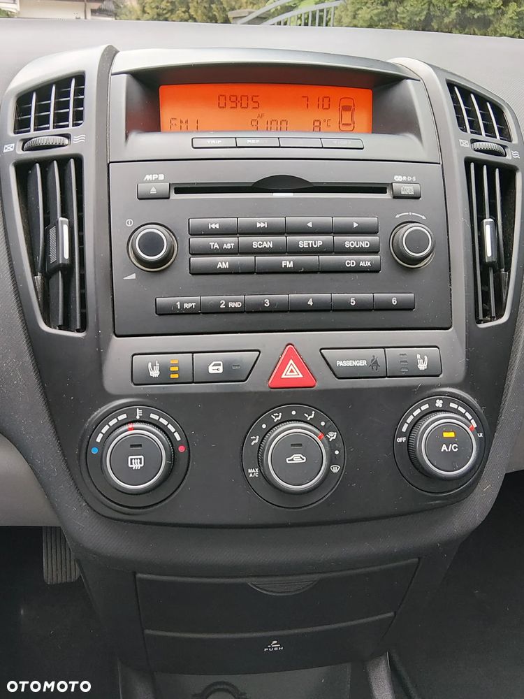 Kia Ceed - 20