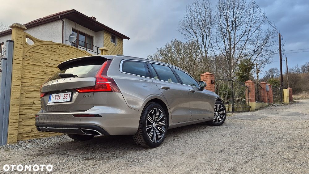 Volvo V60 D4 SCR Inscription - 4