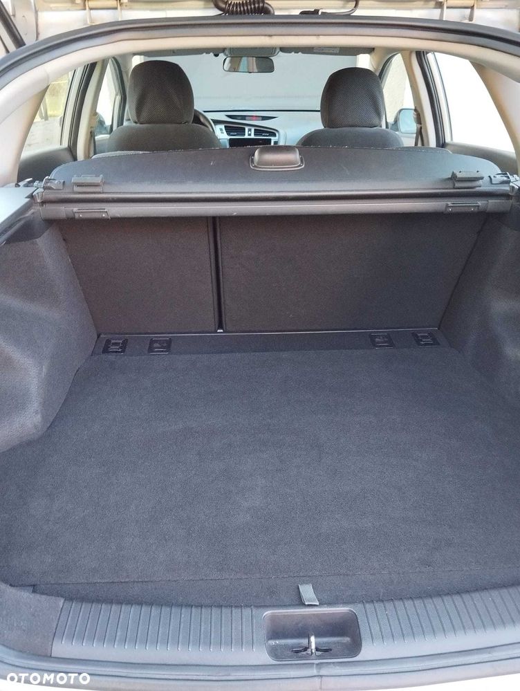 Kia Ceed - 5