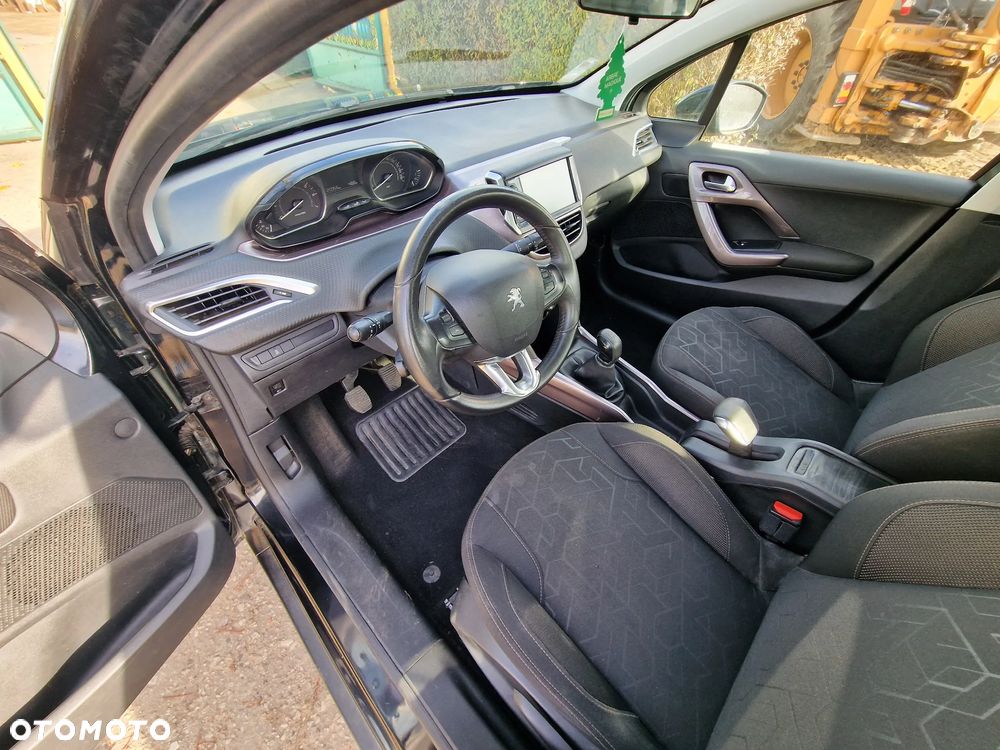 Peugeot 2008 1.2 Pure Tech Active EU6 - 9
