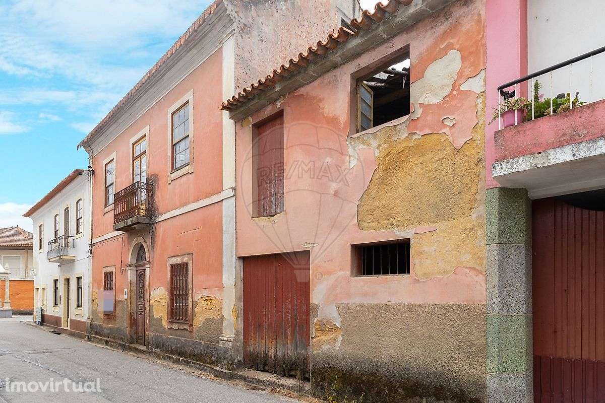 Moradia T8 para venda - Grande imagem: 2/13