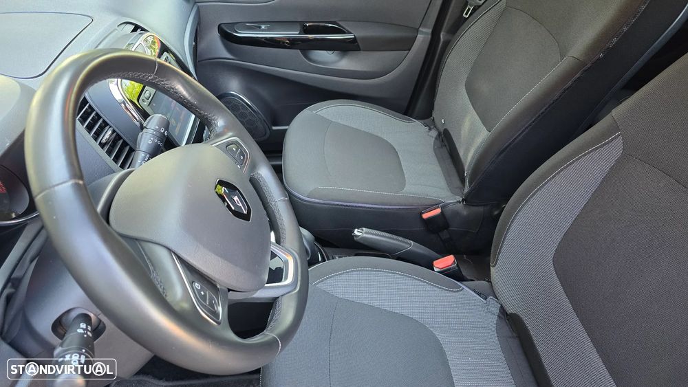 Renault Captur 1.5 dCi Initiale Paris EDC - 19